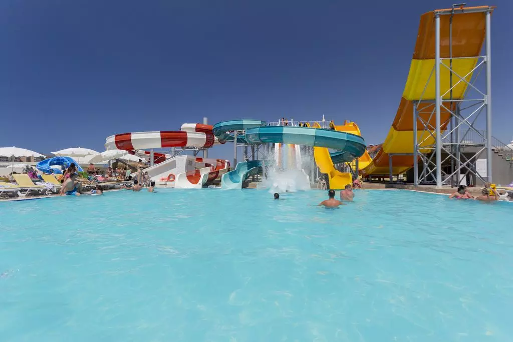 هتل سنزا د این ریزورت آلانیا